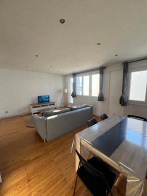 Grand Appartement avec Garage